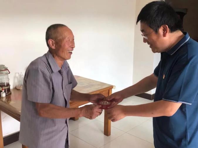 泓源公司深入帮扶村开展走访慰问活动(图2) 泓源公司深入帮扶村开展走访慰问活动(图2)